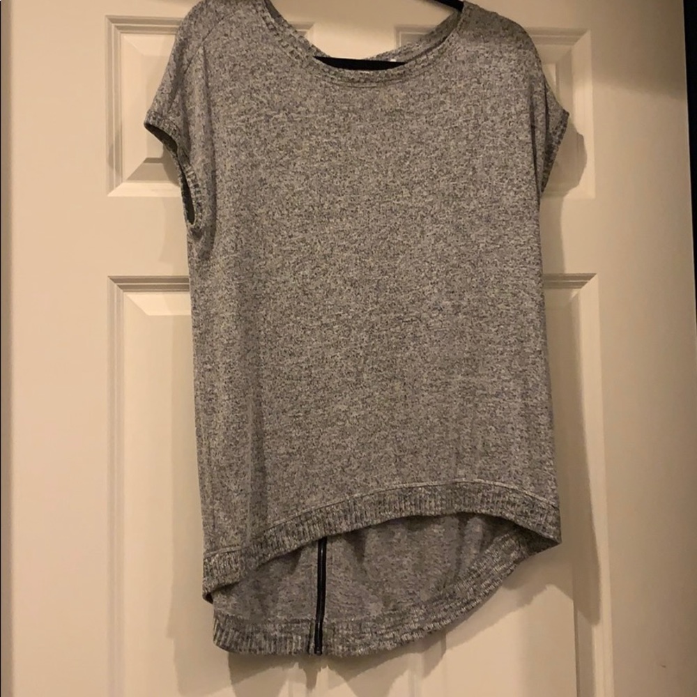 Zipper back 💛Comfy sweater